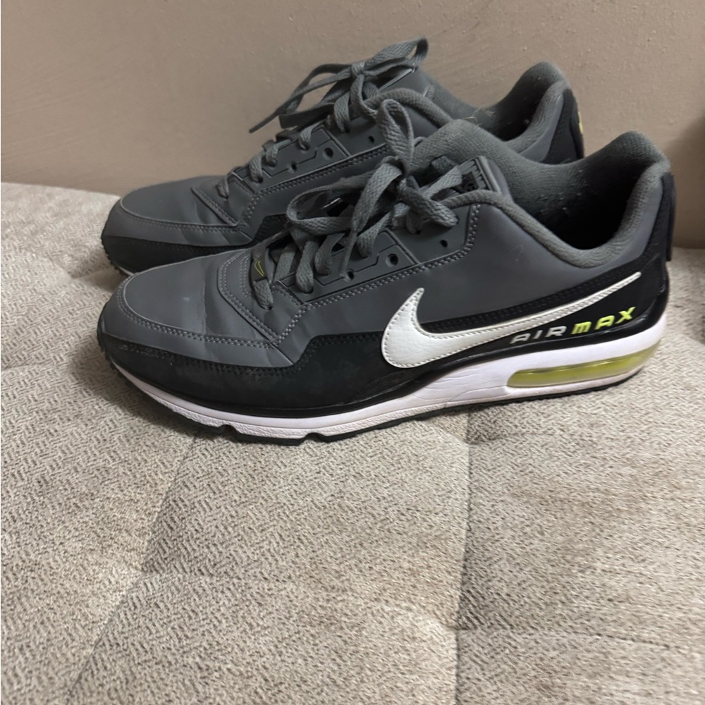 Nike Air Max Gray and White Sneakers